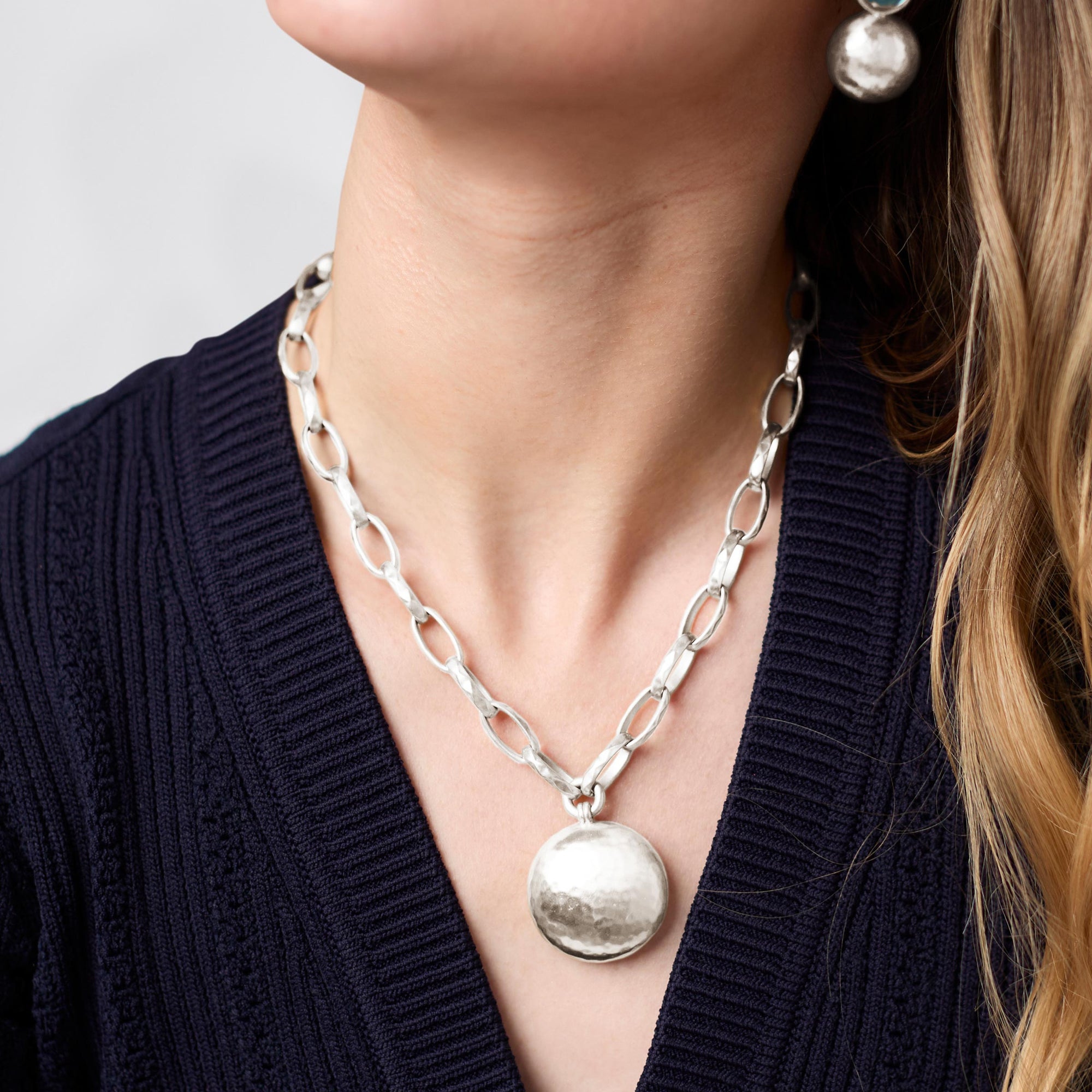 JV Solara Delicate Necklace