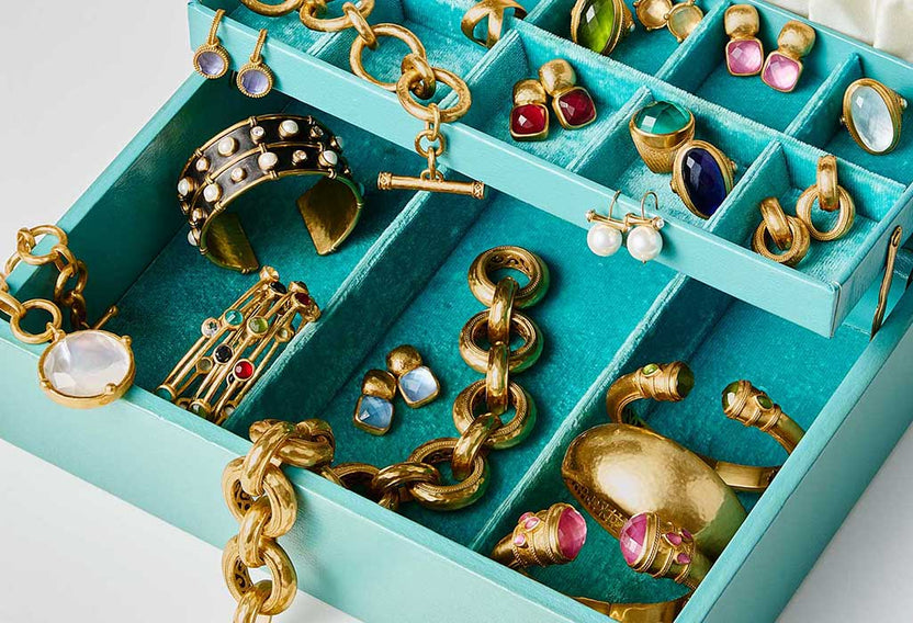 Pavé Teardrop Stud