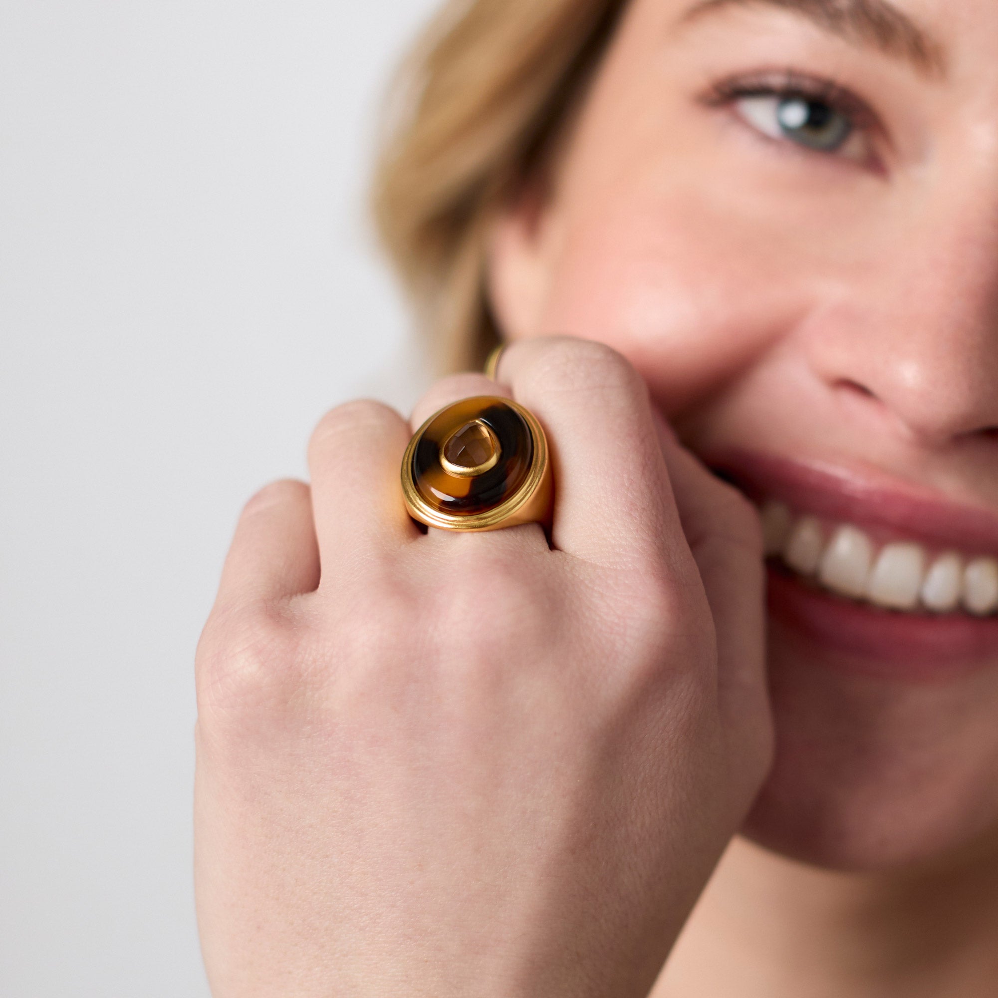 Carnaby Statement Ring | Julie Vos