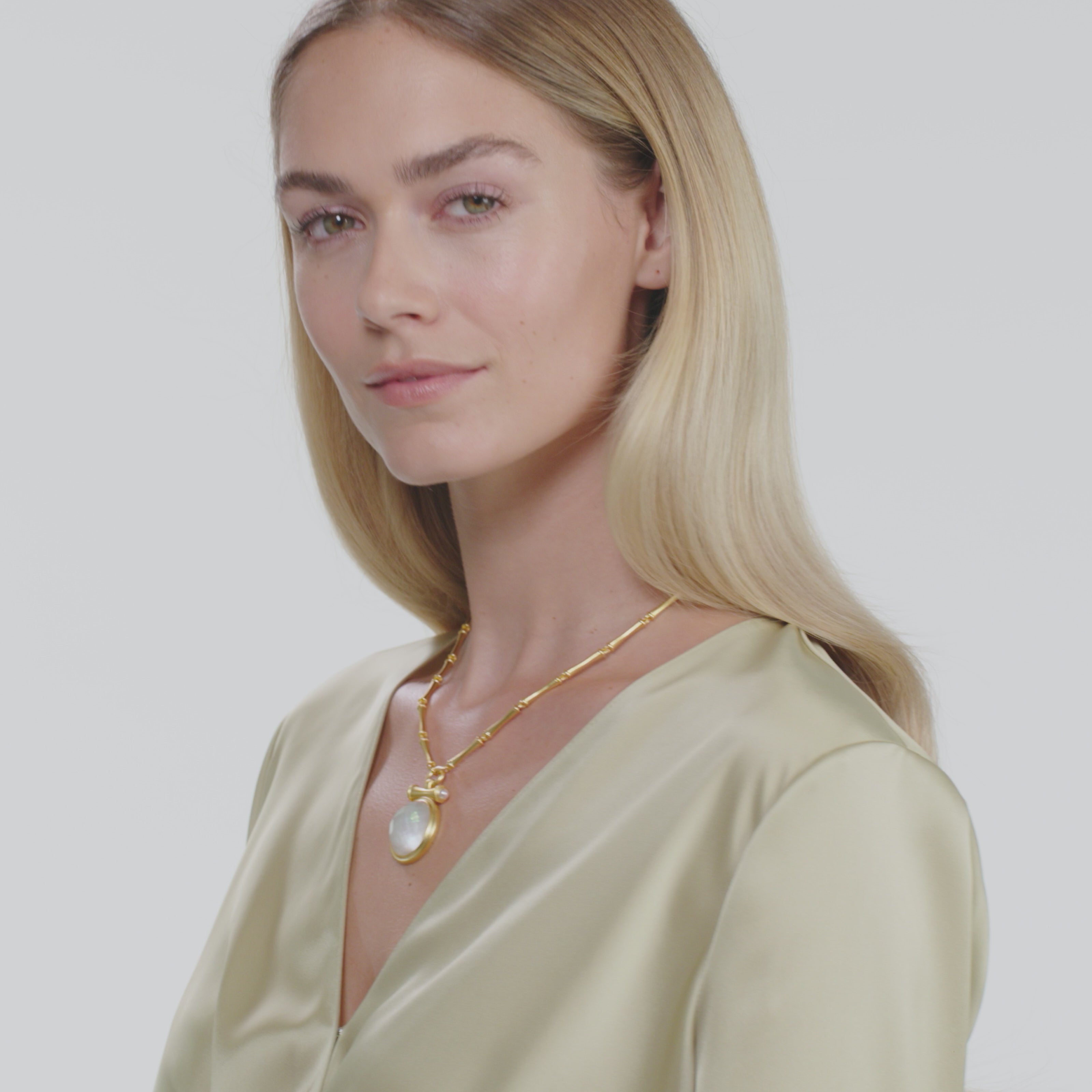 貝殻ネックレス！送料&関税込み★TB★SHELL STATEMENT NECKLACE Seashell Statement Necklace | Talbots